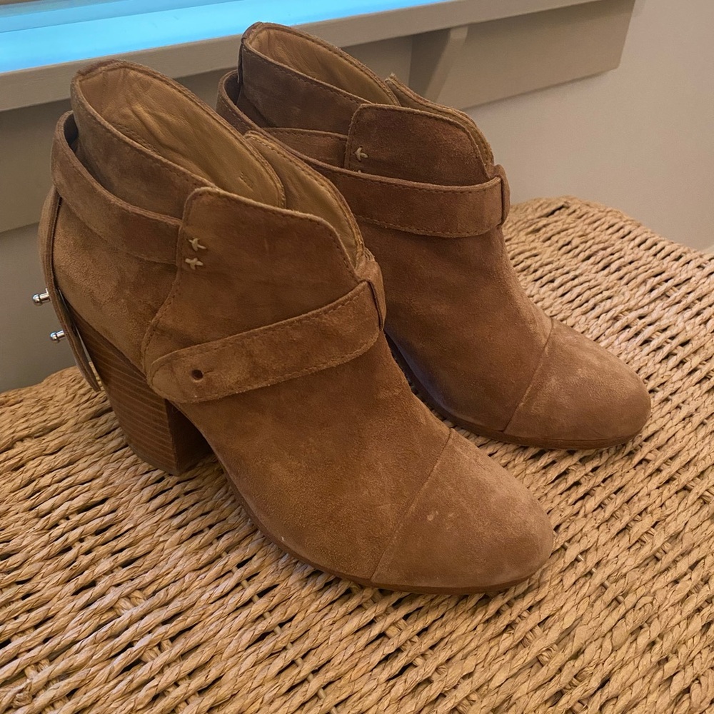 Rag & Bone Women's Tan Suede booties